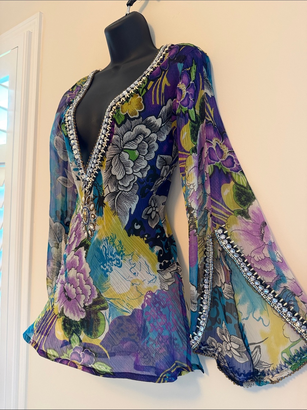 Embellished Deep V-Neck Floral Long-Sleeve Top - Purple/Blue - Picture 3 of 4
